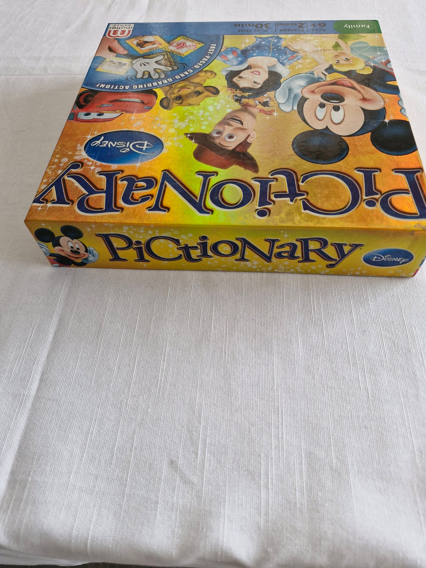 Mattel Disney Pictionary Board Game – Family Edition | Fast-Paced Drawing Party Game | Ages 6+, 2+ Players (2010s Edition)