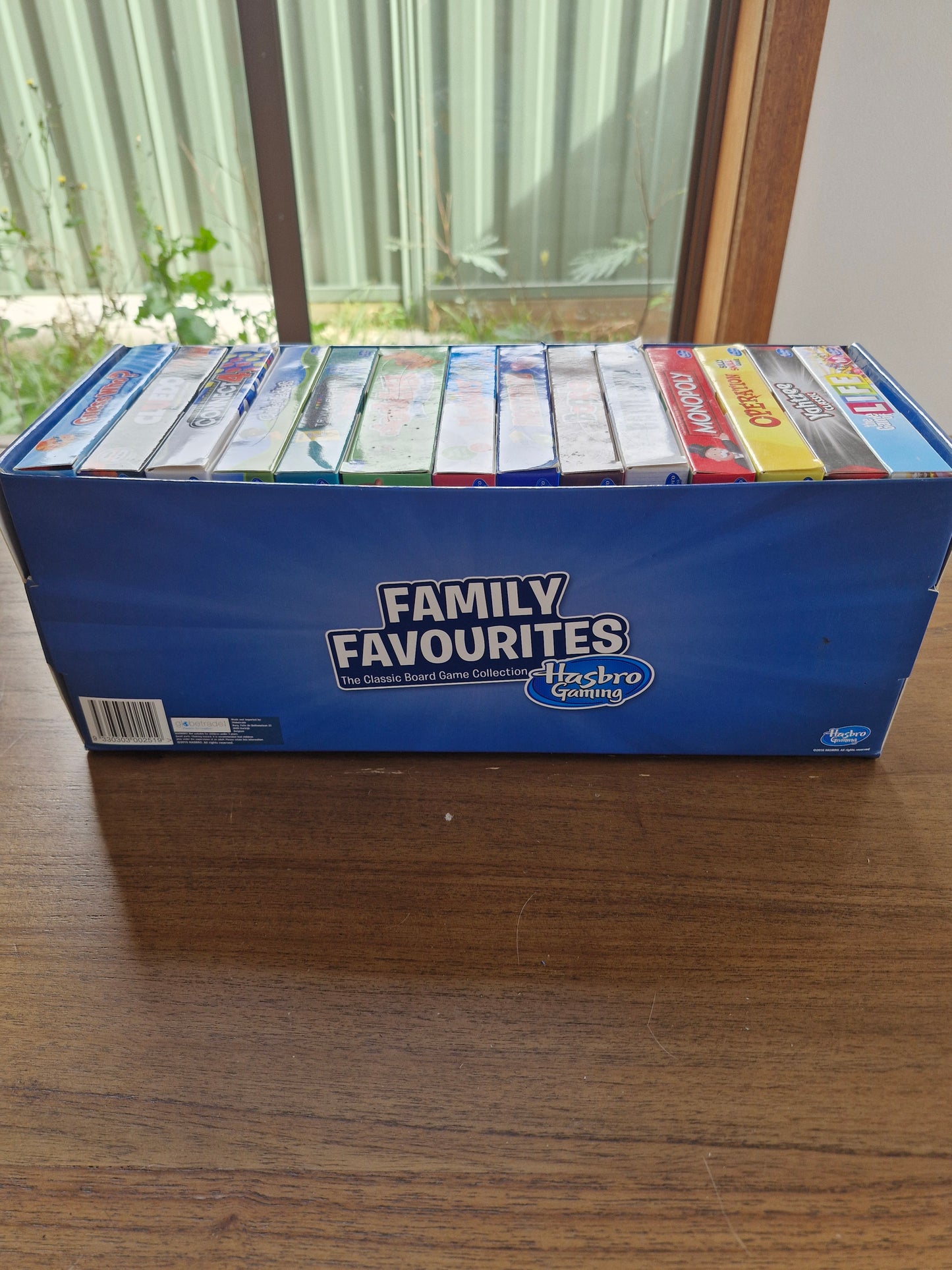 Hasbro Gaming – Family Favourites 12-in-1 Board Game Collection – Classic Mini Editions (Complete Set)