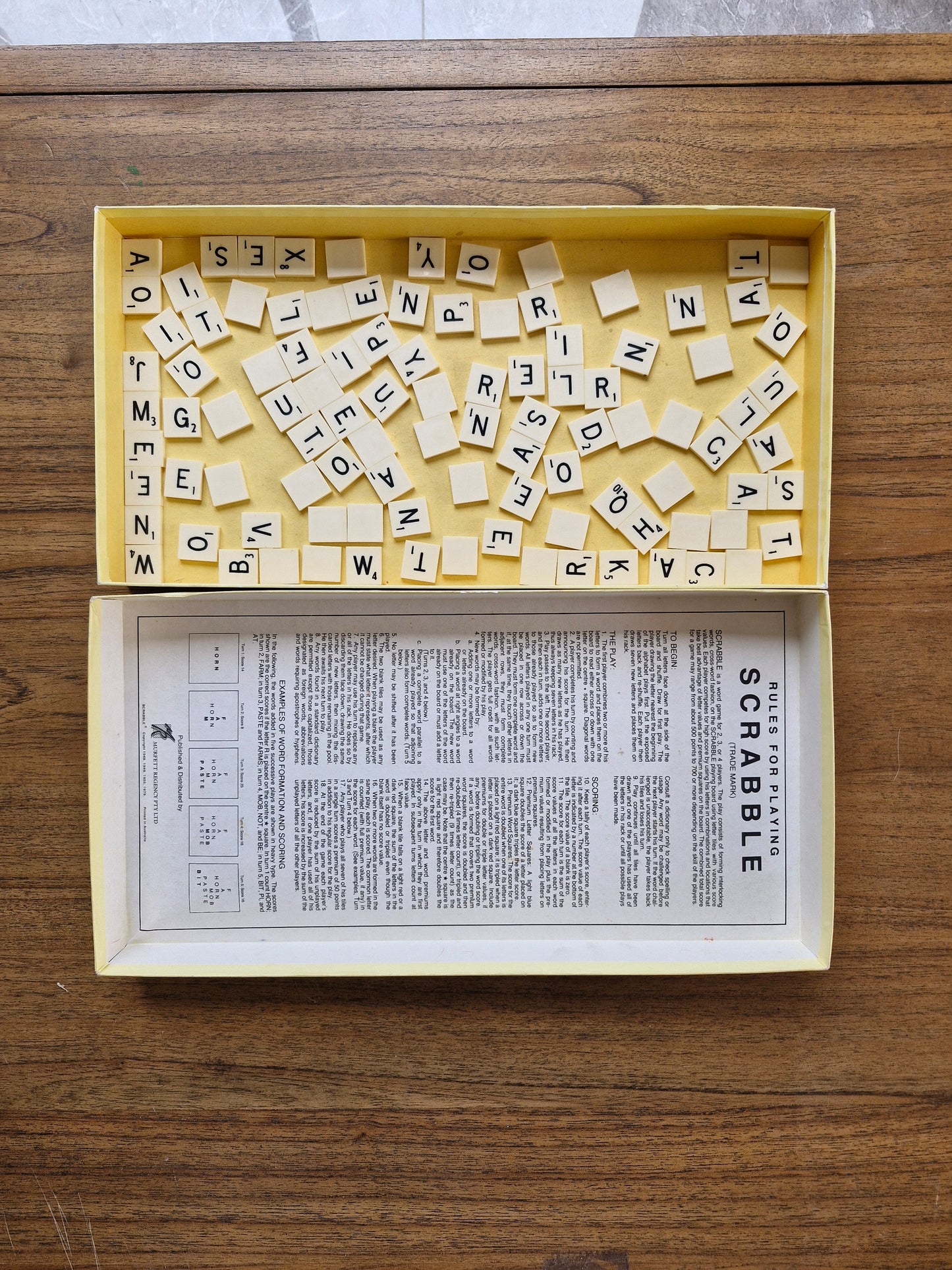 Scrabble – Standard Edition Board Game – Selchow & Righter / Spears (Classic Crossword Word Game, Ages 10+)
