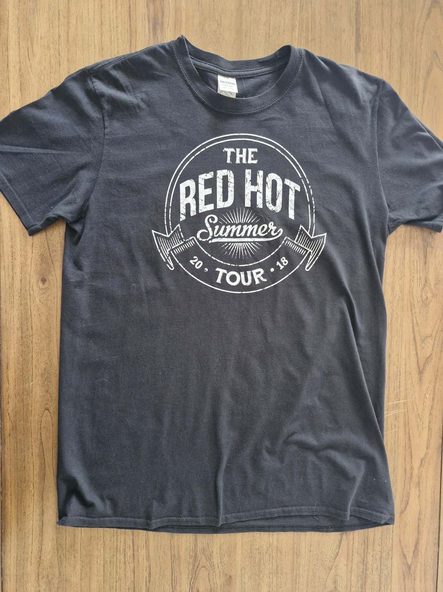 Red Hot Summer Tour 2018 Band T-Shirt | Suzi Quatro & The Angels | Size L