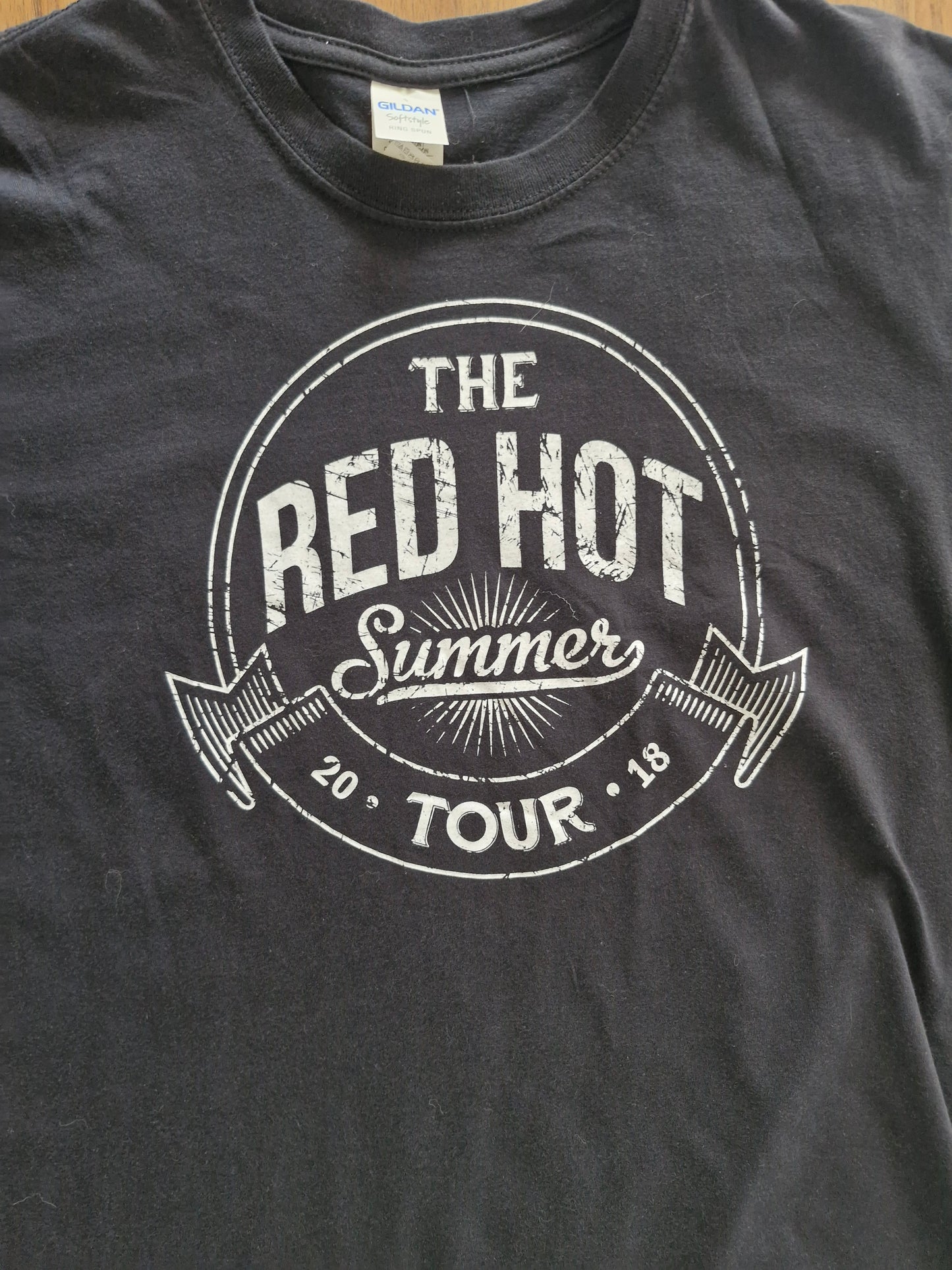 Red Hot Summer Tour 2018 Band T-Shirt | Suzi Quatro & The Angels | Size L