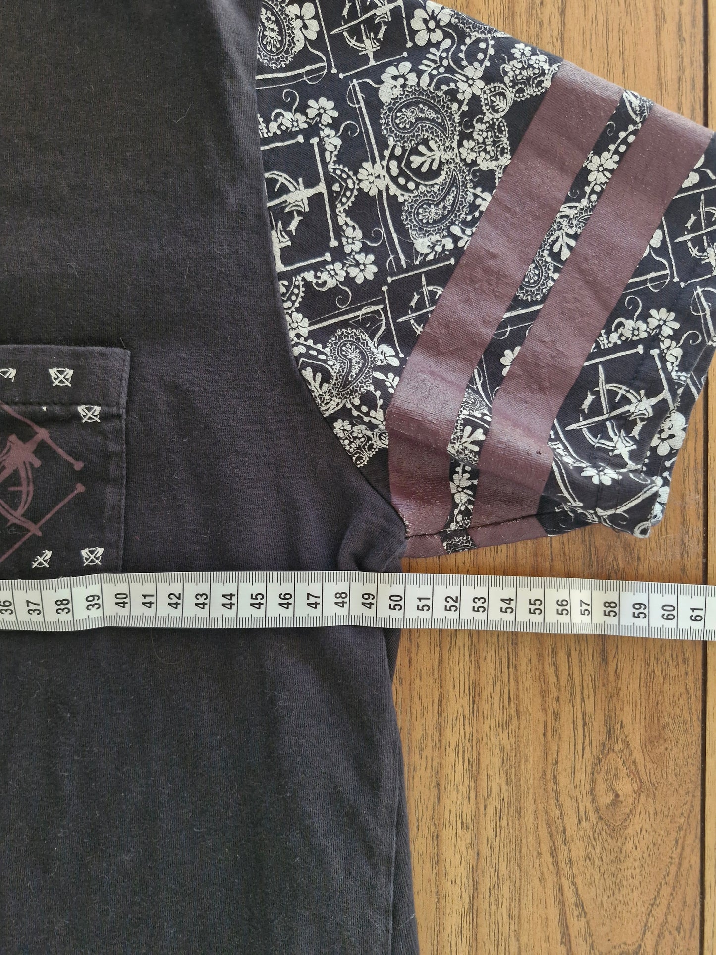 Smoke and Dust Pocket T-Shirt | Bandana Sleeve Streetwear | Size L