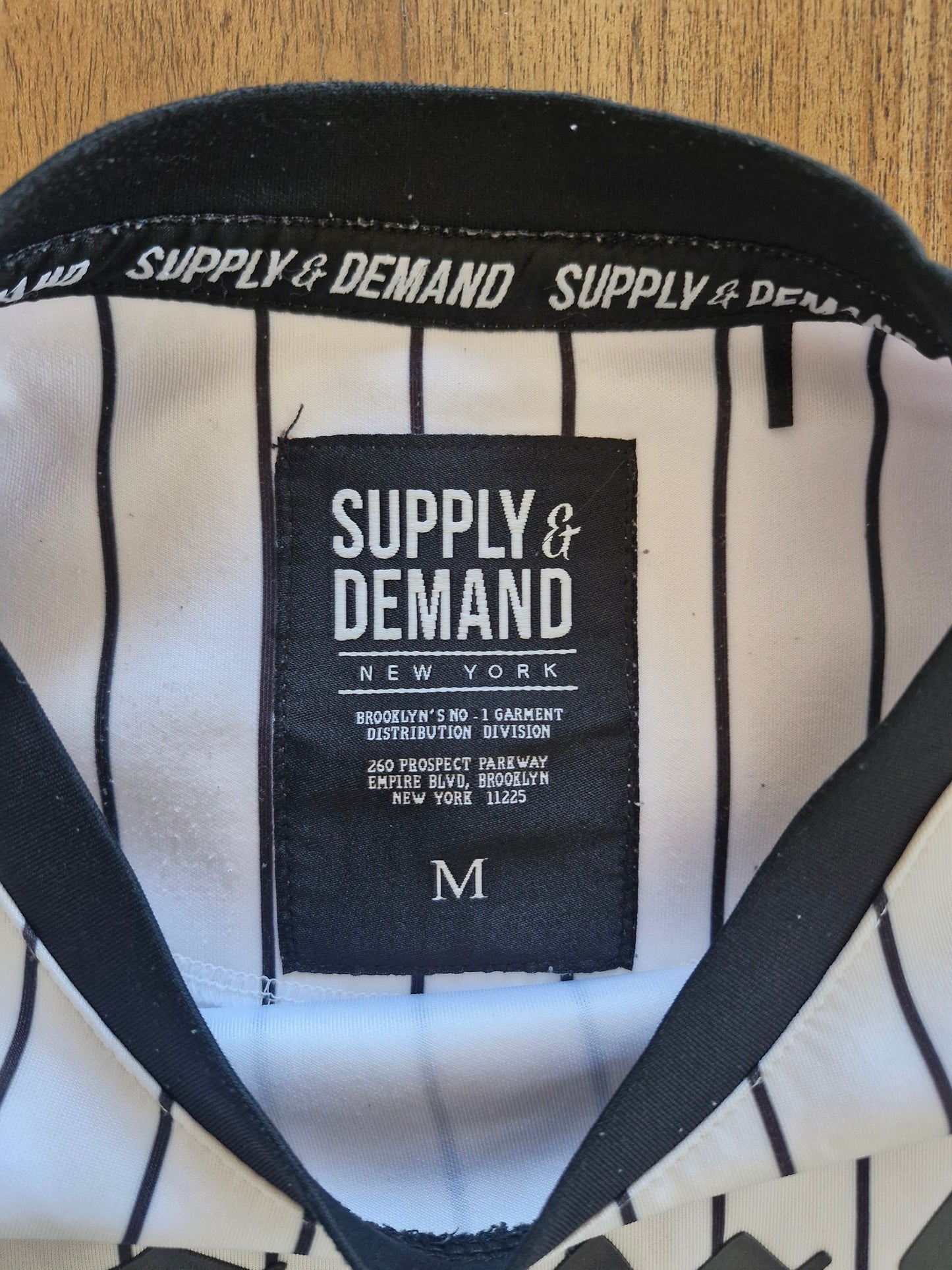 Supply & Demand Saints Pinstripe T-Shirt – Size M
