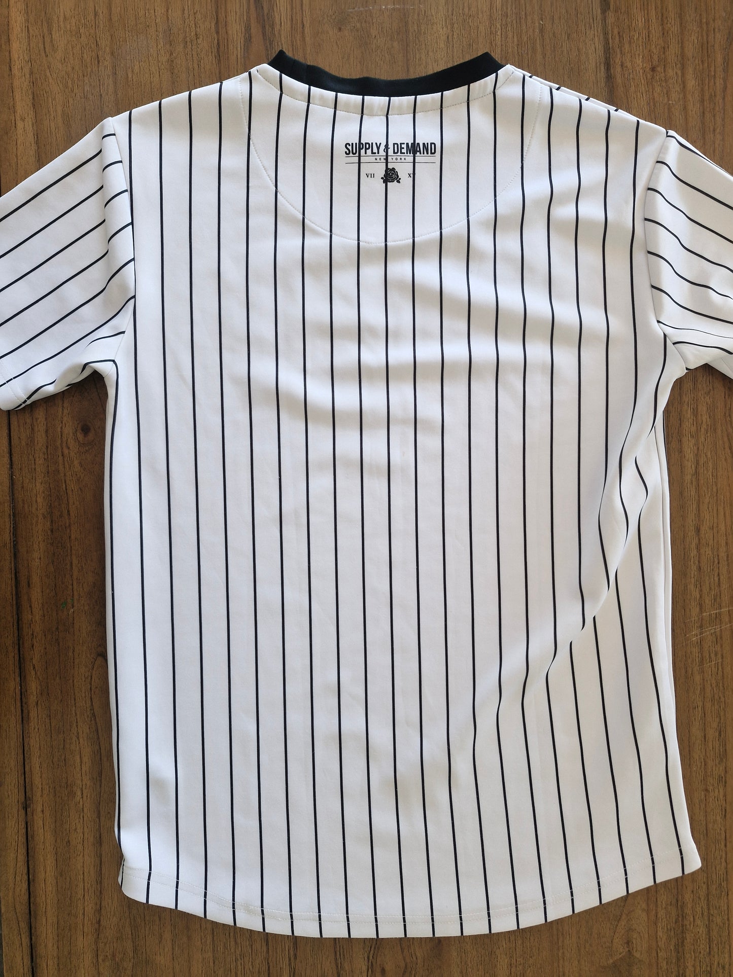 Supply & Demand Saints Pinstripe T-Shirt – Size M