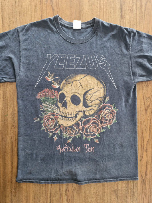 Kanye West Yeezus Australian Tour 2014 T-Shirt – Skull & Roses Graphic (Size L)