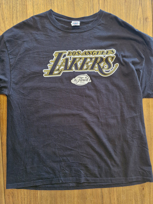 Los Angeles Lakers 2009 NBA Finals Vintage Tee | 2XL Basketball Shirt | Delta Magnum Weight
