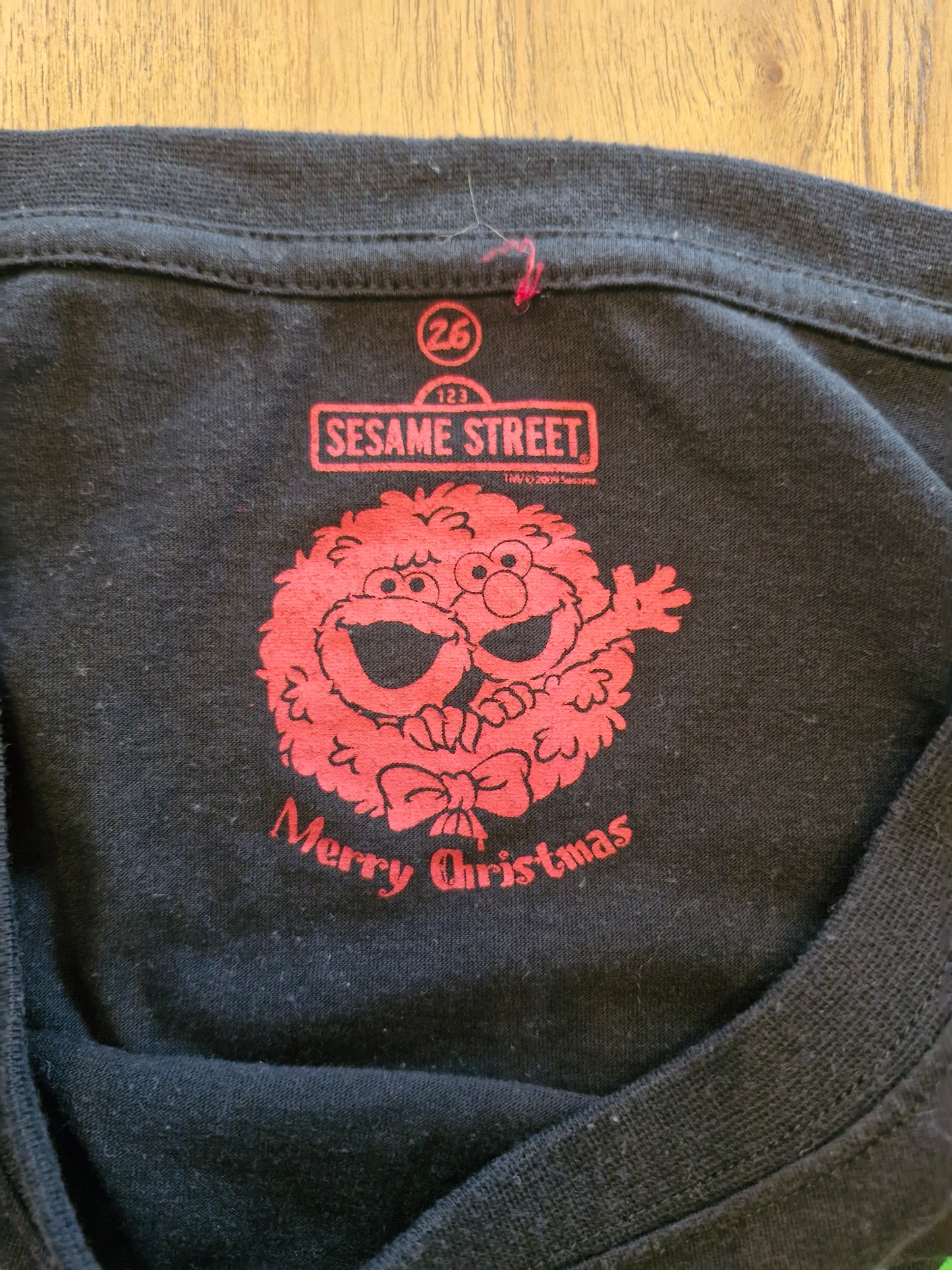Sesame Street “Happy Christmas” T-Shirt – Size 26 (Black)