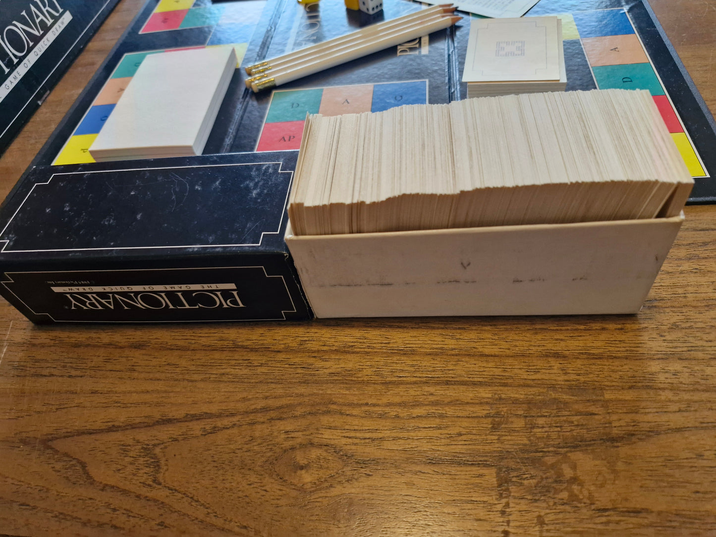 Pictionary Board Game – Vintage Edition – Complete Pre-owned