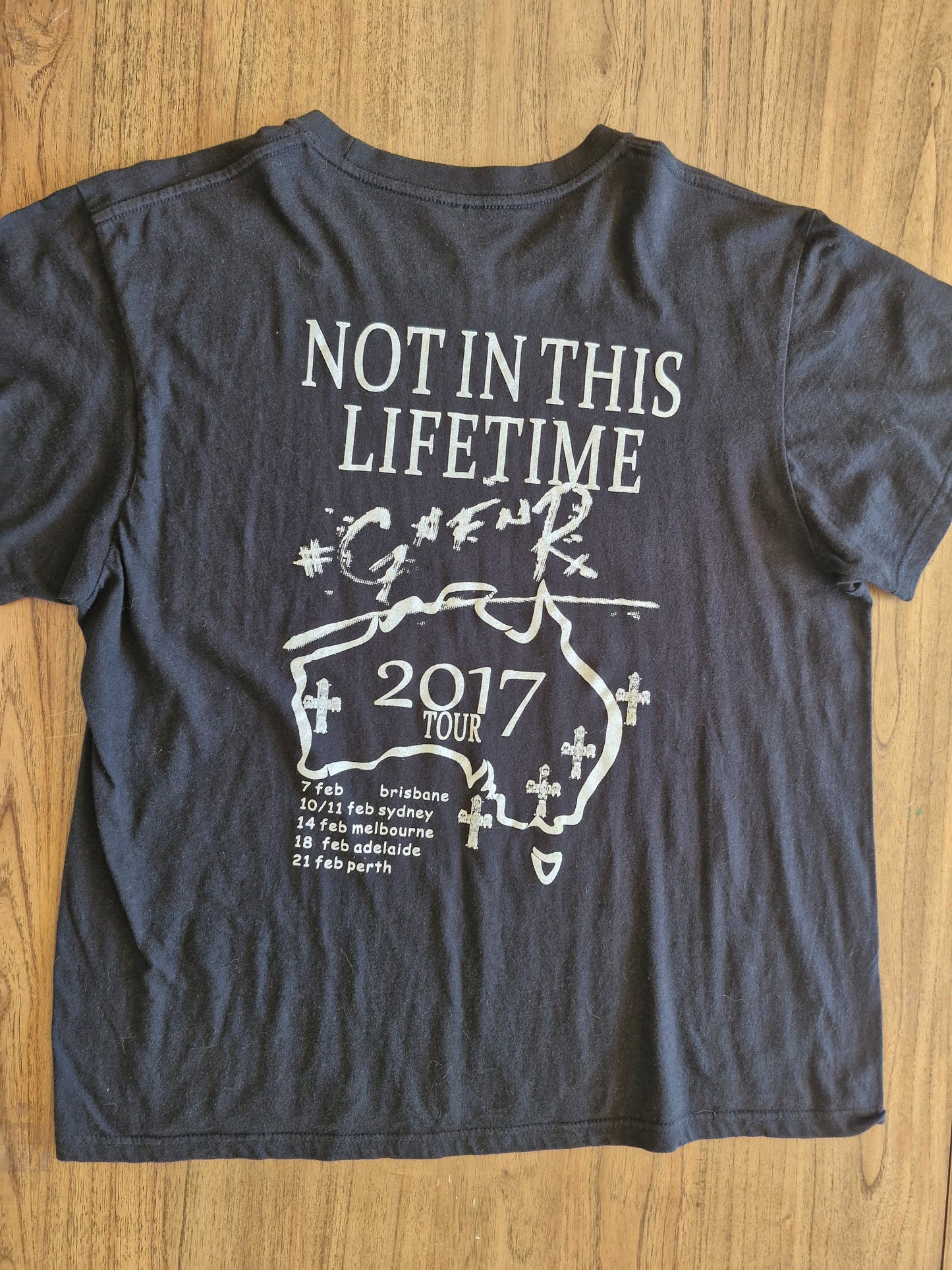 Guns N’ Roses Not in This Lifetime Tour T-Shirt – Large Black