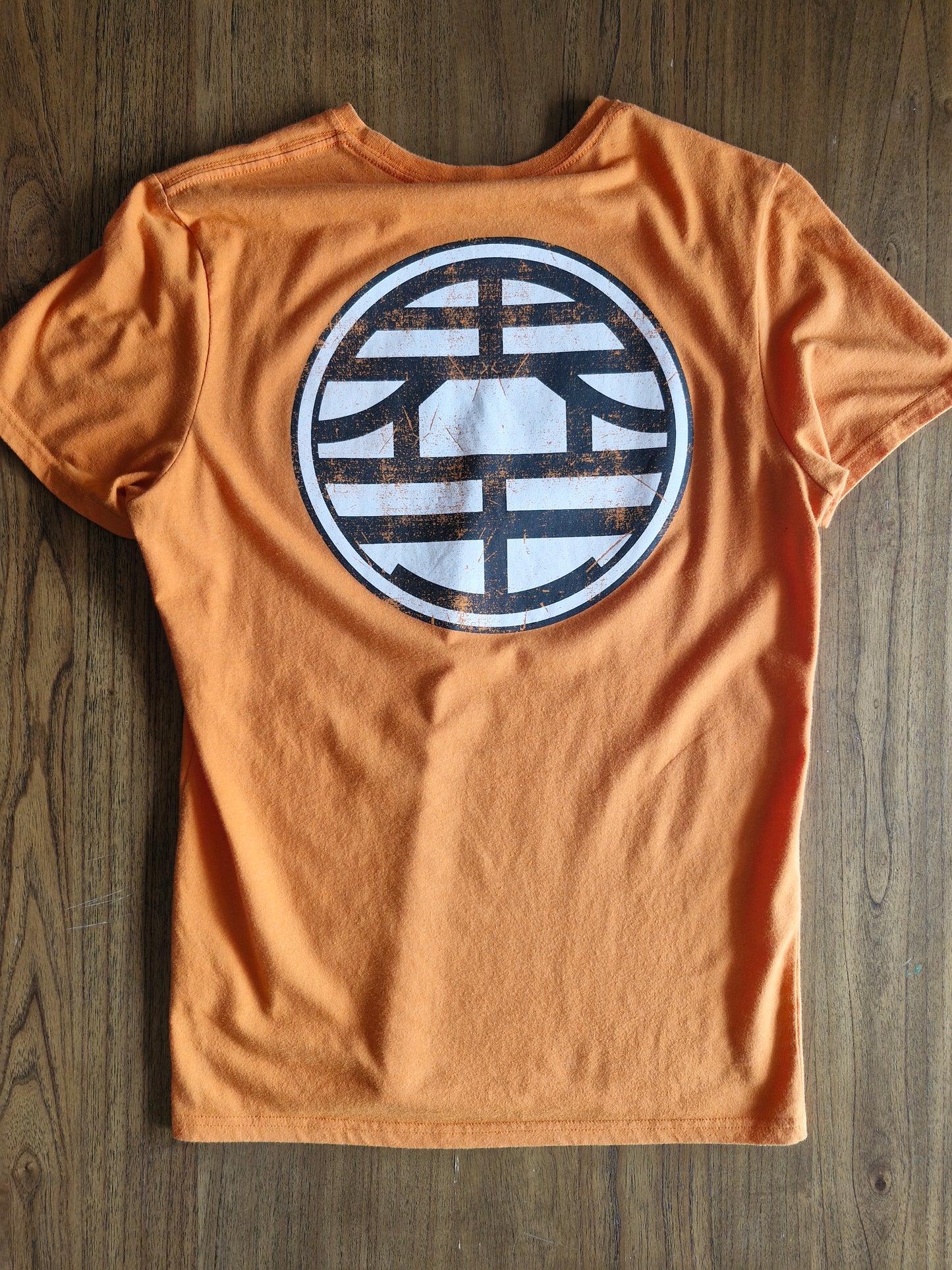 Dragon Ball Z “Kame” Goku Training Symbol T-Shirt – Orange (Size Small)