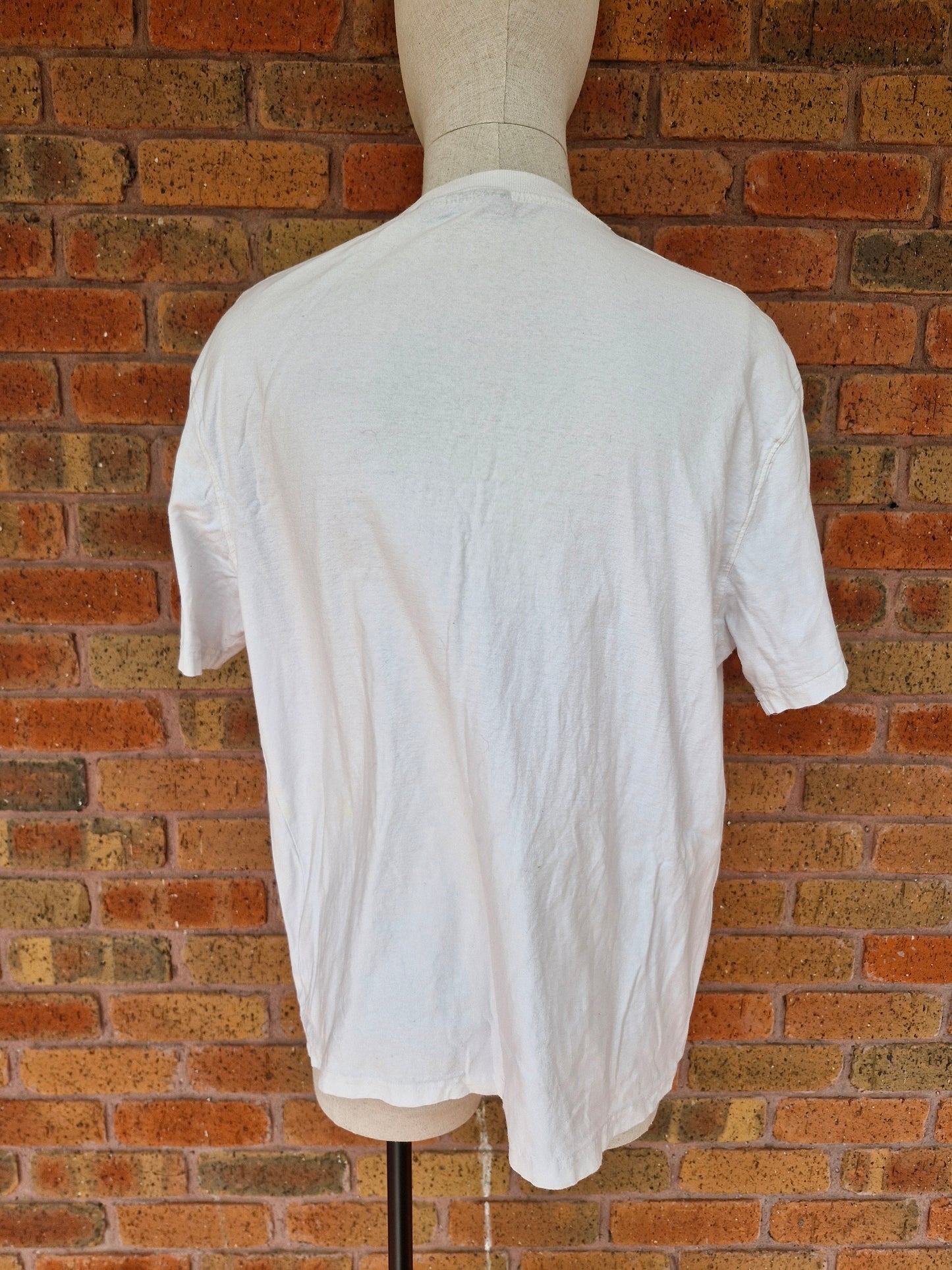 Dr. Dre “The Chronic” Graphic Tee – White Hip-Hop Album Shirt (2XL)