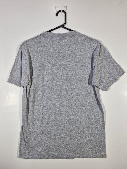 Walt Disney World 2000 Character Graphic Tee – Grey – Size Medium