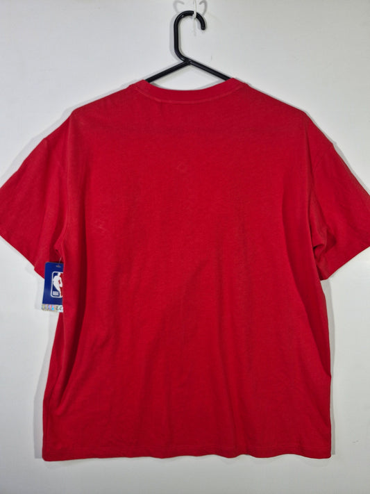 Chicago Bulls NBA Lounge Graphic Tee – Red – Size Small