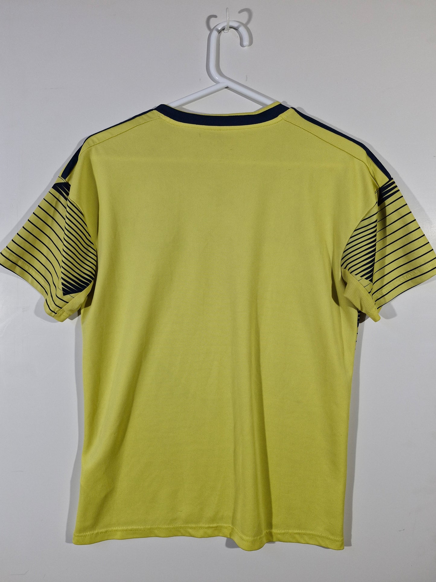 Adidas Vintage Graphic T-Shirt - Yellow & Black Size - Men's Medium