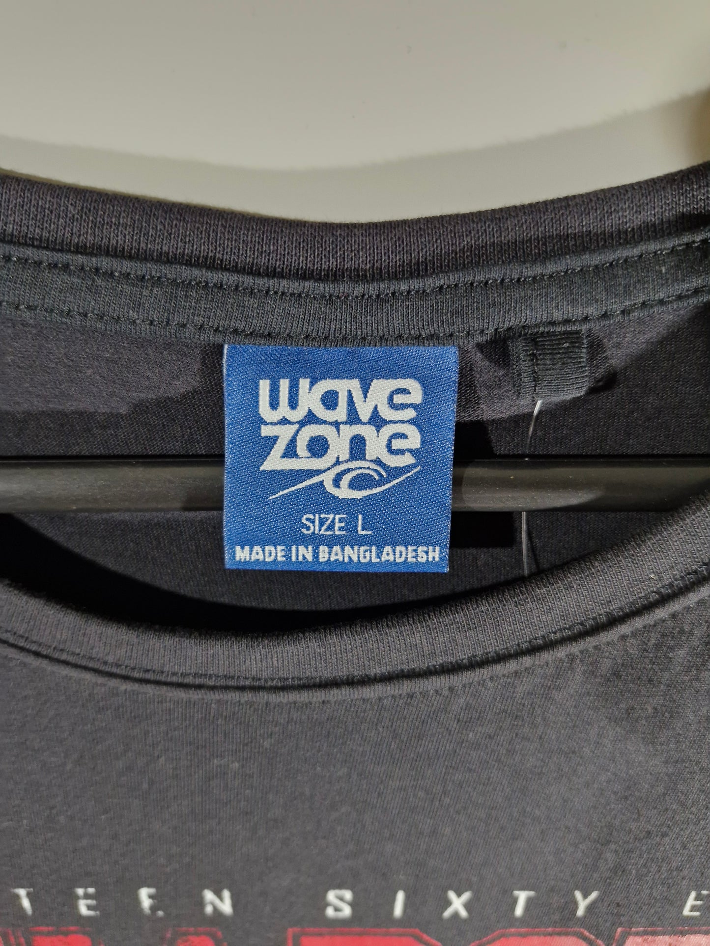 Wave Zone Graphic T-Shirt - Black Size - Men's Large