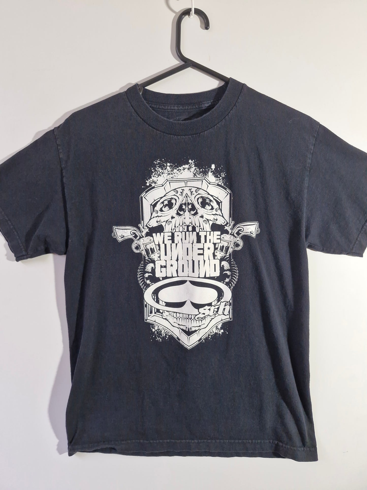 STH Skull & Guns Graphic T-Shirt - Black - Size Men's Medium