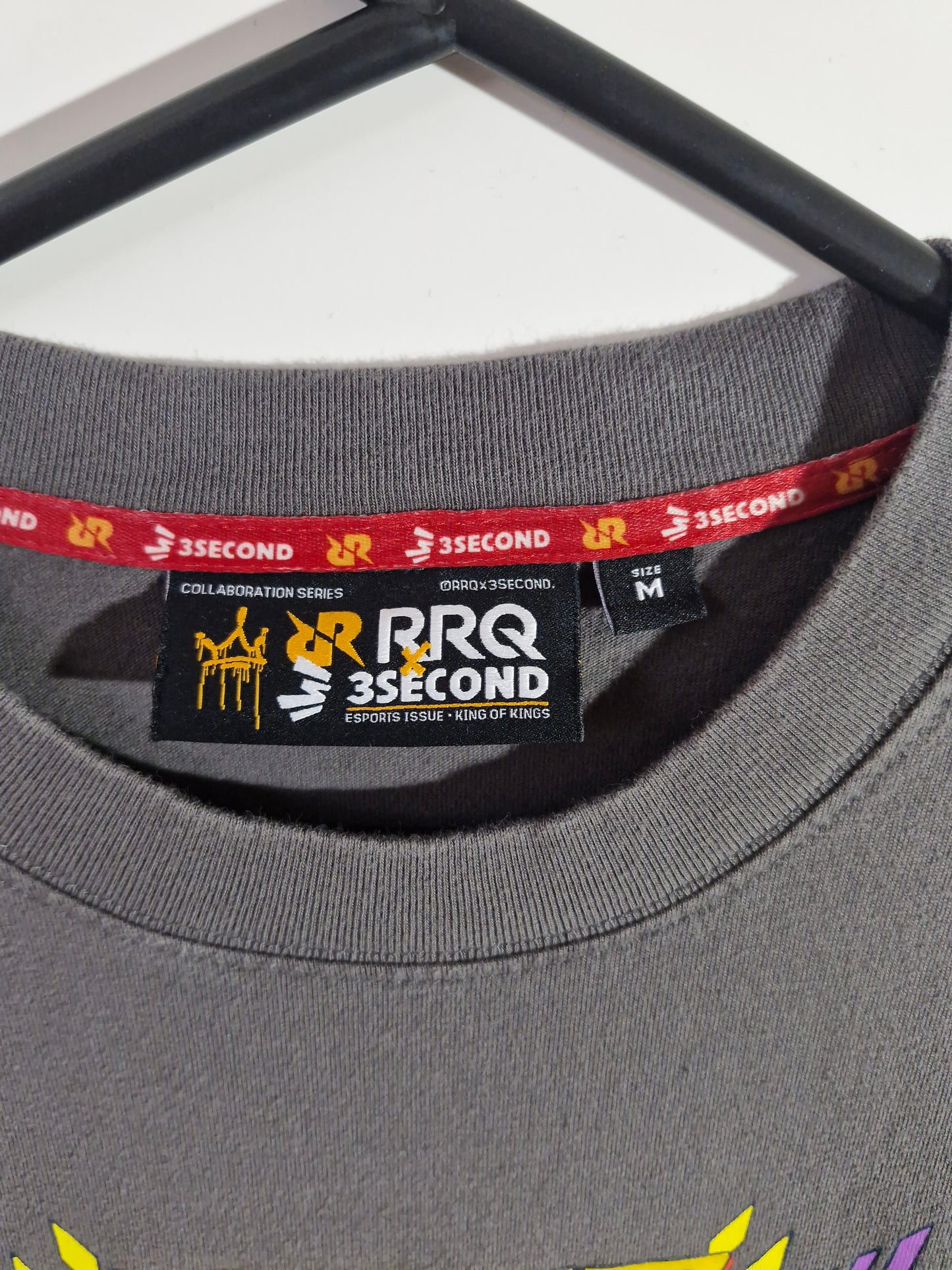 RRQ x 3SECOND Graphic T-Shirt - Brown - Size Men's Medium